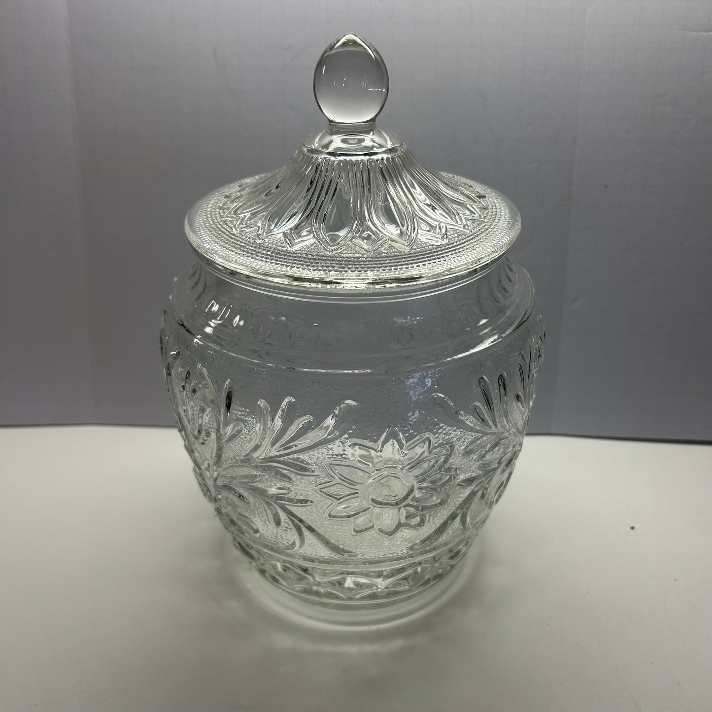 Anchor Hawking Daisy Pattern Glass Cookie/Candy (Vintage)