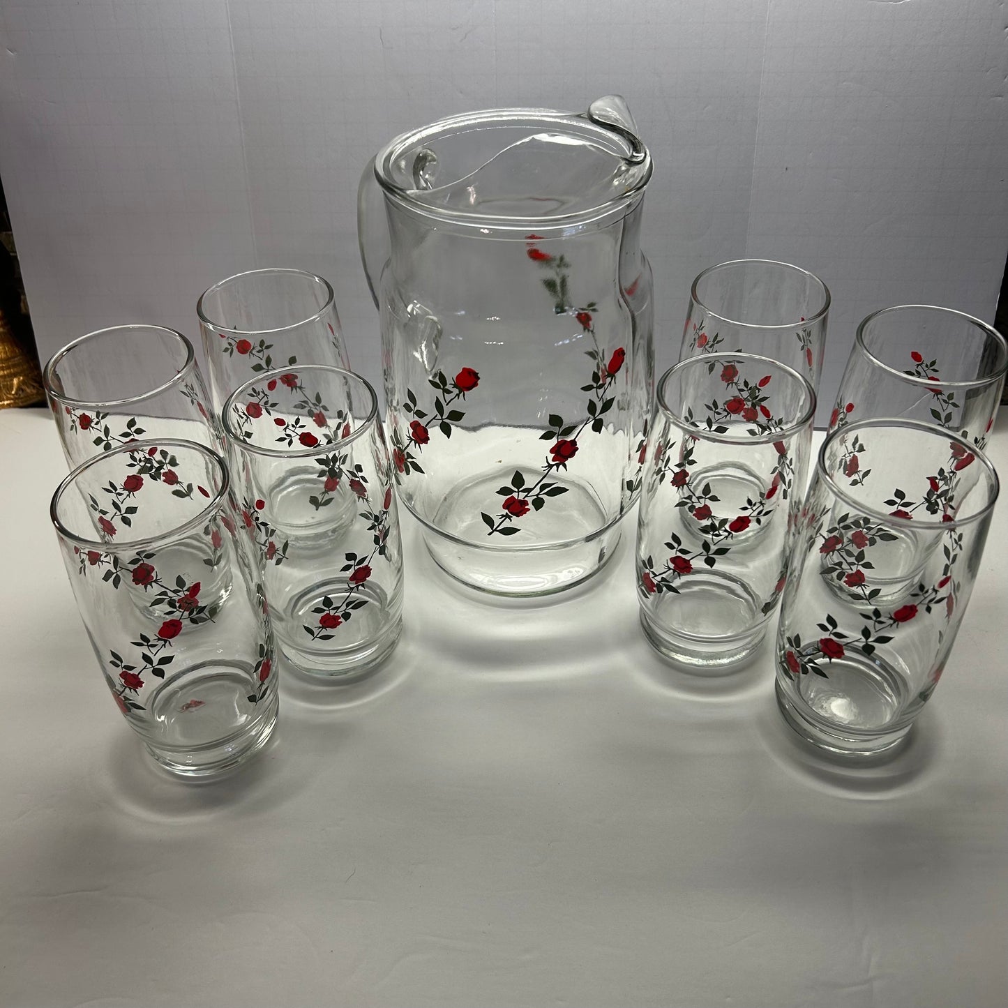 Vintage Anchor Hawking Glass Pitcher and glasses with Red Rose Design. (Set of 8 glasses)
