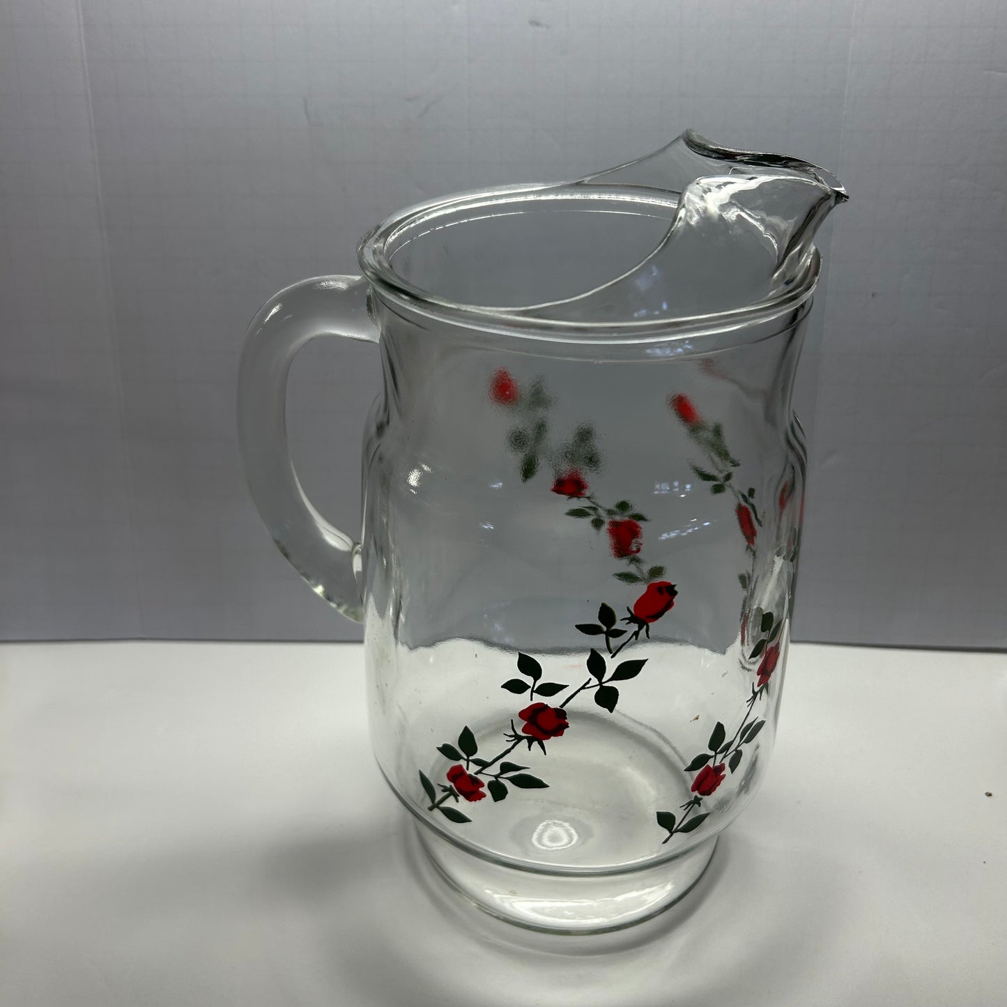 Vintage Anchor Hawking Glass Pitcher and glasses with Red Rose Design. (Set of 8 glasses)